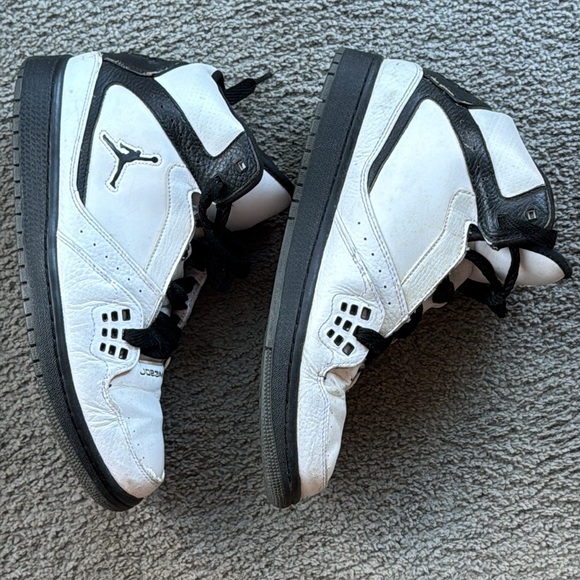 Nike Air Jordan 1 Flight High Top Sneakers, Black and White. Size 9.5. main image 6